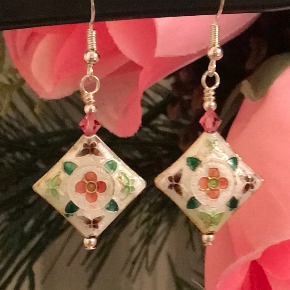 🔥ON SALE🔥3/$30🔥 💖 LA Design💖Handmade Earrings